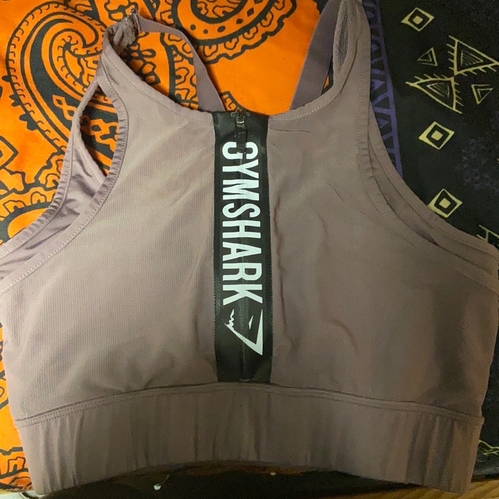 Lightly worn gymshark sports bra size medium